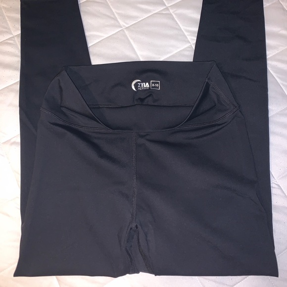 ZYIA Scrunchy What Hi-Rise 7/8 24” length - Picture 2 of 5